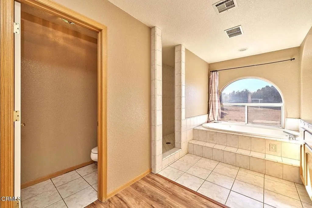 7176 Cataba Road, Oak Hills, California 92344 home-pic-14