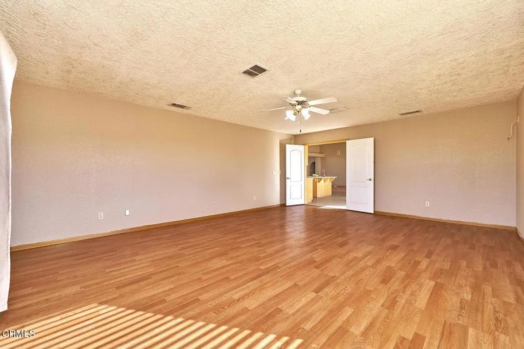 7176 Cataba Road, Oak Hills, California 92344 home-pic-31