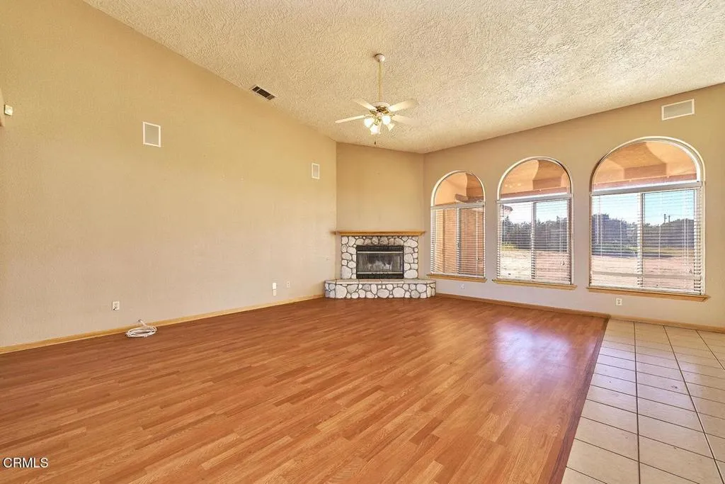 7176 Cataba Road, Oak Hills, California 92344 home-pic-44