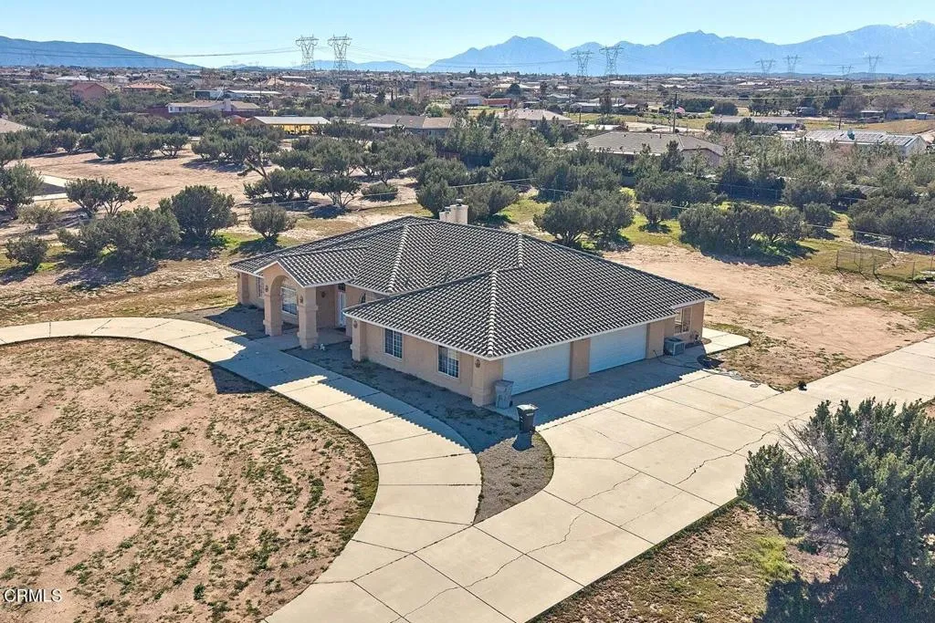 7176 Cataba Road, Oak Hills, California 92344 home-pic-54