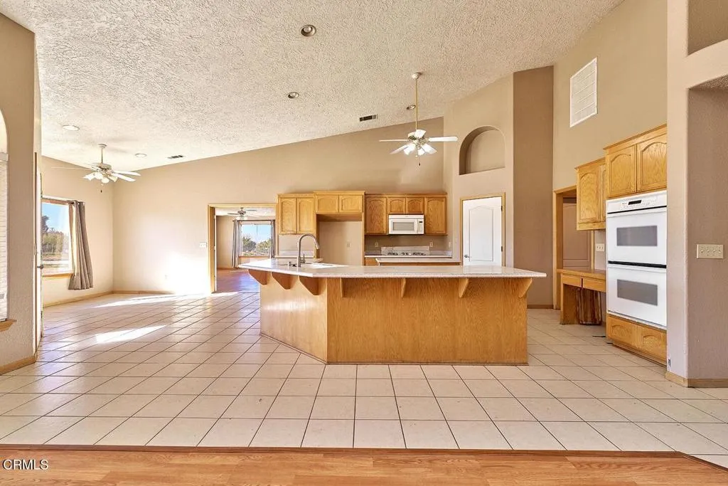 7176 Cataba Road, Oak Hills, California 92344 home-pic-37