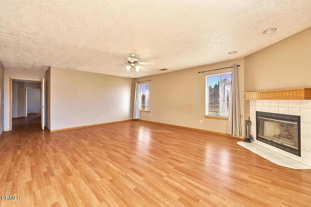 7176 Cataba Road, Oak Hills, California 92344 home-pic-18