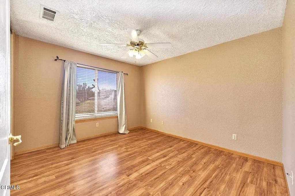 7176 Cataba Road, Oak Hills, California 92344 home-pic-21