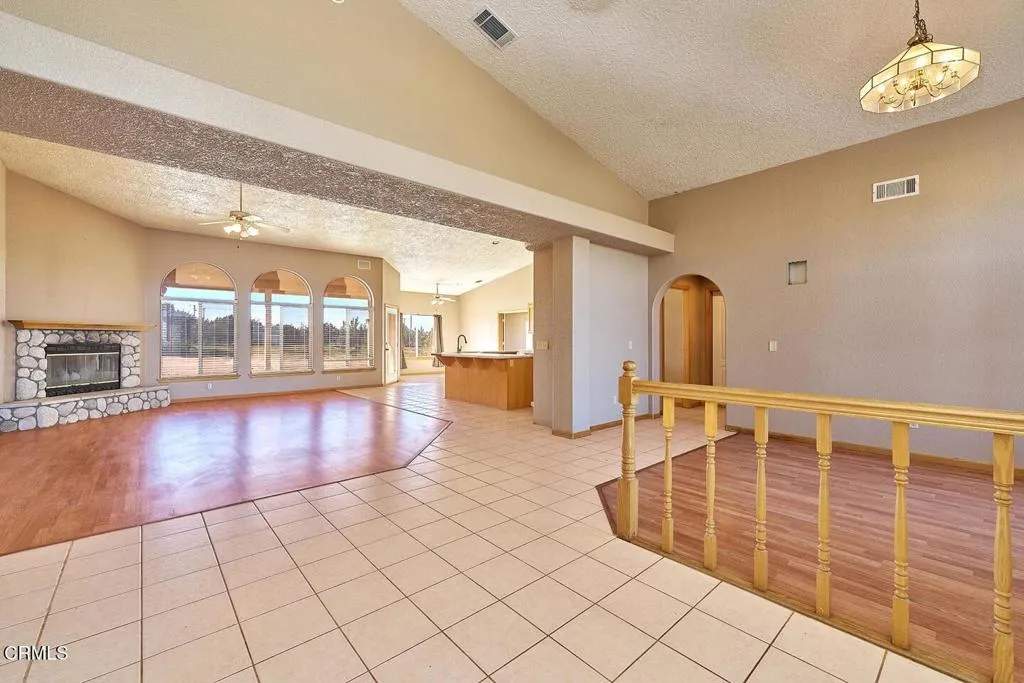 7176 Cataba Road, Oak Hills, California 92344 home-pic-47