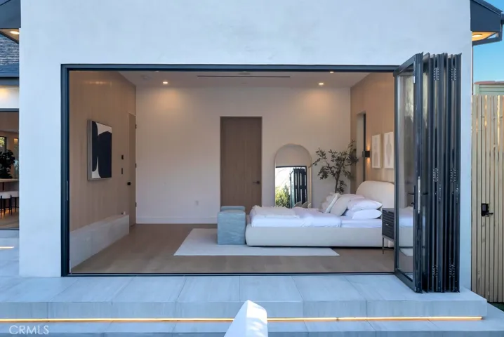 master bedroom from yard