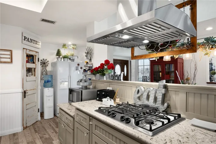 19. High exhaust for large pots