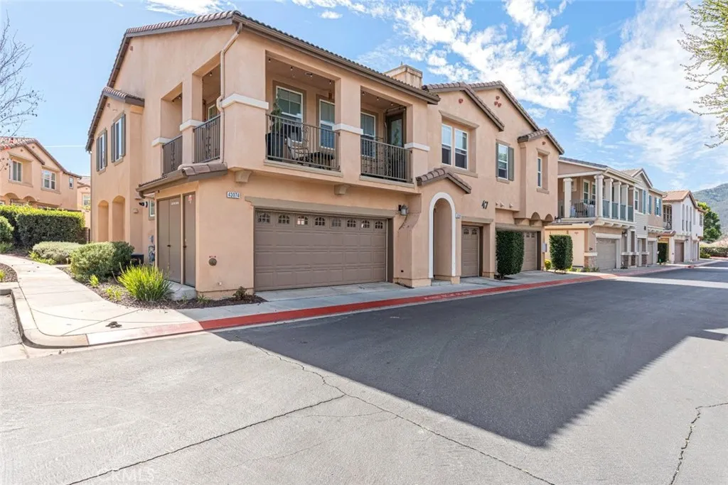 43082 Avenida Abril, Temecula, California 92592 home-pic-1