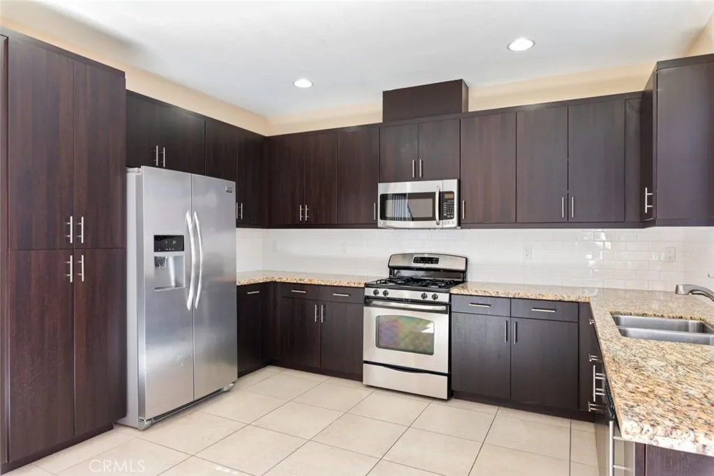 43082 Avenida Abril, Temecula, California 92592 home-pic-7