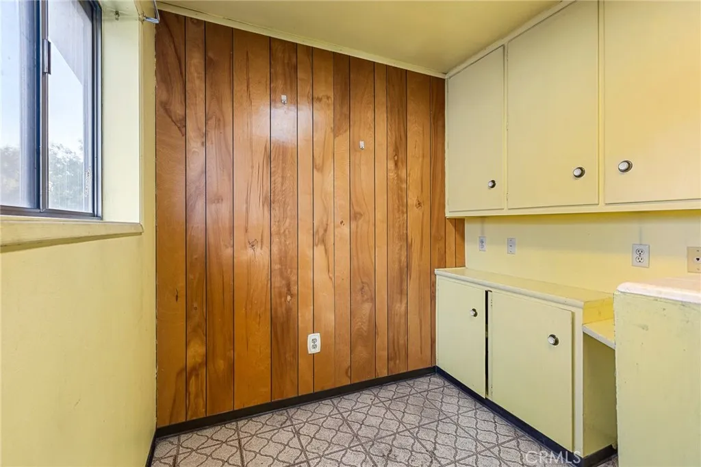 3914 Mckenzie, Riverside, California 92503 home-pic-8