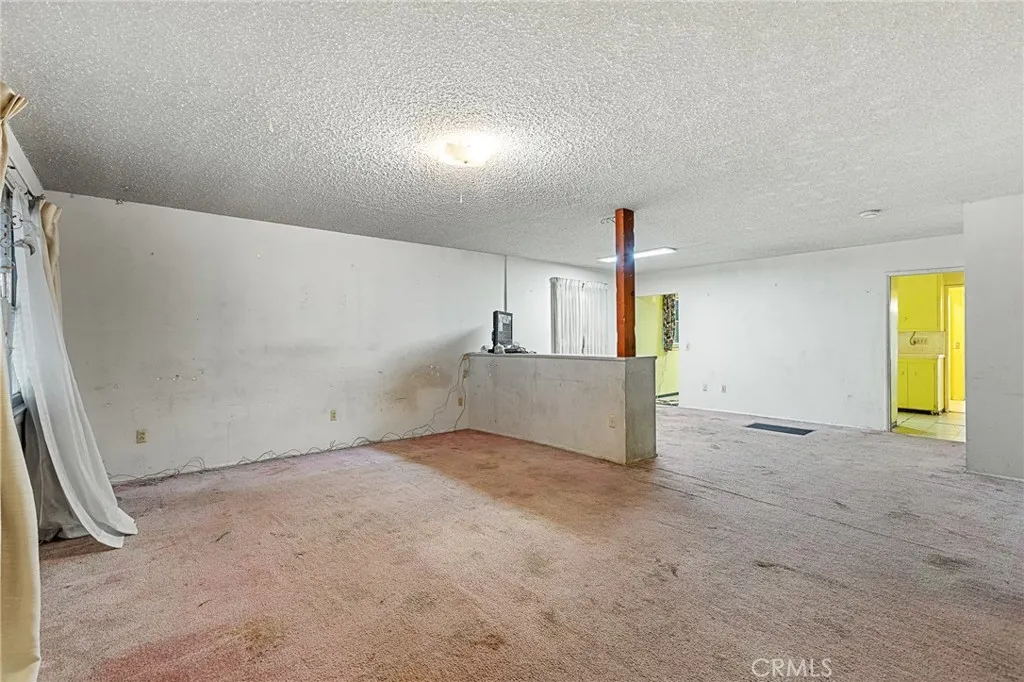 3914 Mckenzie, Riverside, California 92503 home-pic-3