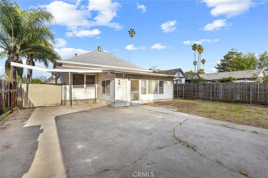 3914 Mckenzie, Riverside, California 92503 home-pic-16