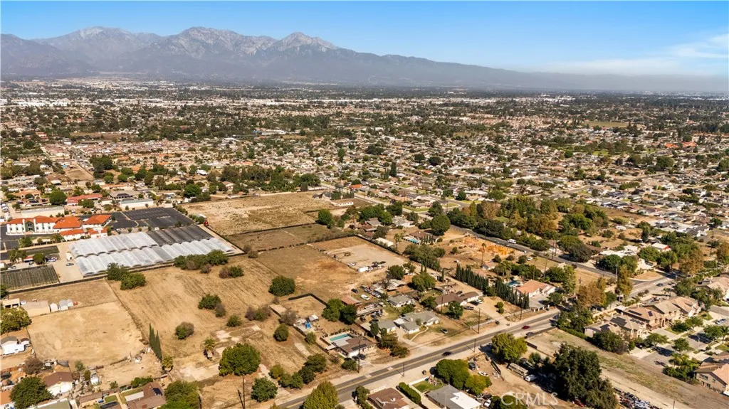 4610 Philadelphia, Chino, California 91710 home-pic-3