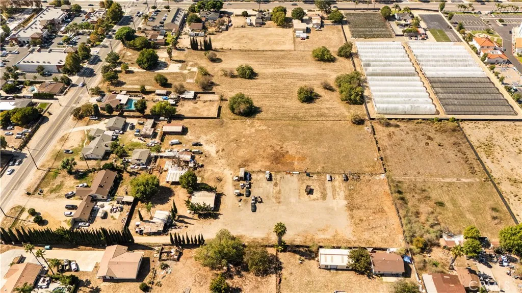 4610 Philadelphia, Chino, California 91710 home-pic-6