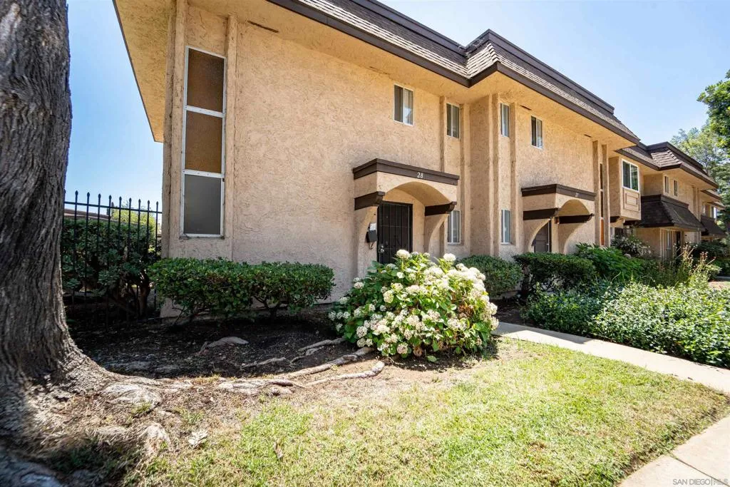 2121 E E Grand Ave 28g, Escondido, California 92027 home-pic-2