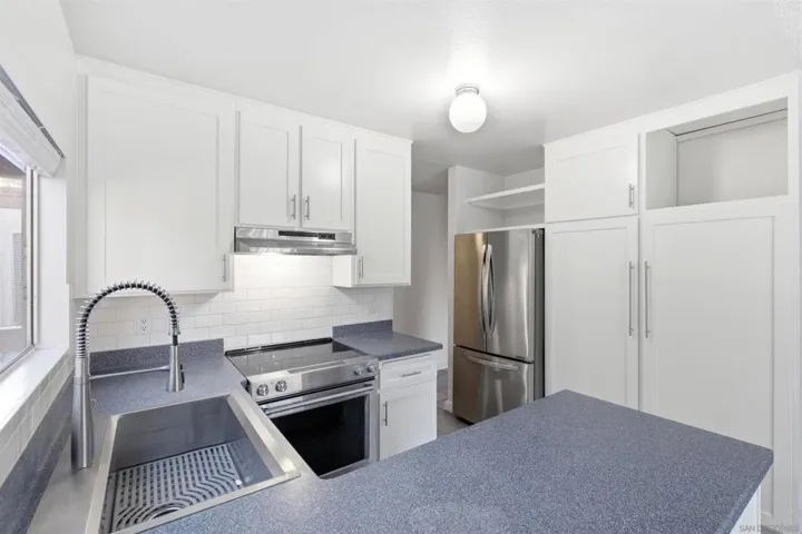 5432 Adobe Falls Rd 12, San Diego, California 92120
