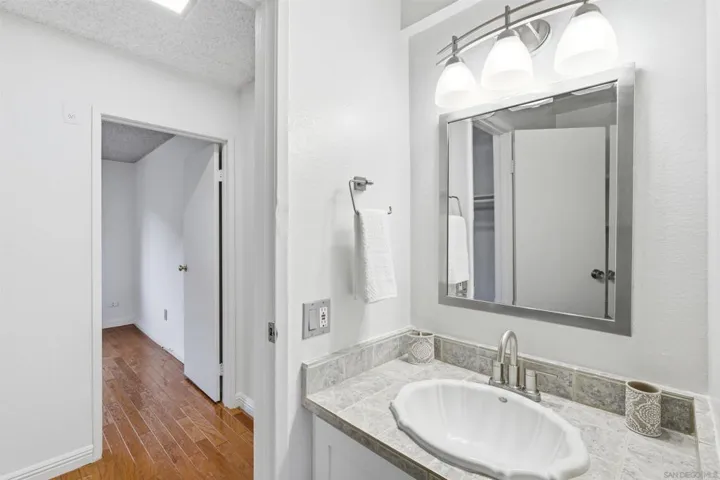 5432 Adobe Falls Rd 12, San Diego, California 92120