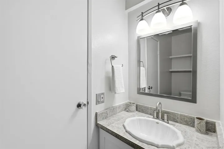 5432 Adobe Falls Rd 12, San Diego, California 92120