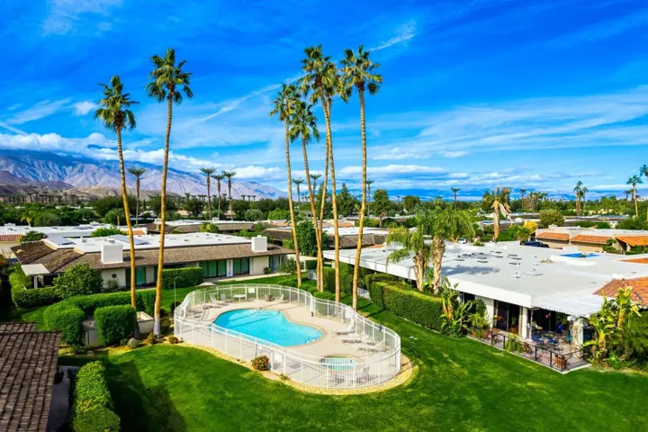 8-web-or-mls-CM_Briarcliff_OPMG_1124_008