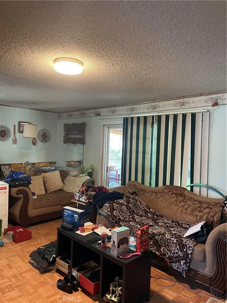 4060 Harrison Street, Riverside, California 92503 home-pic-22