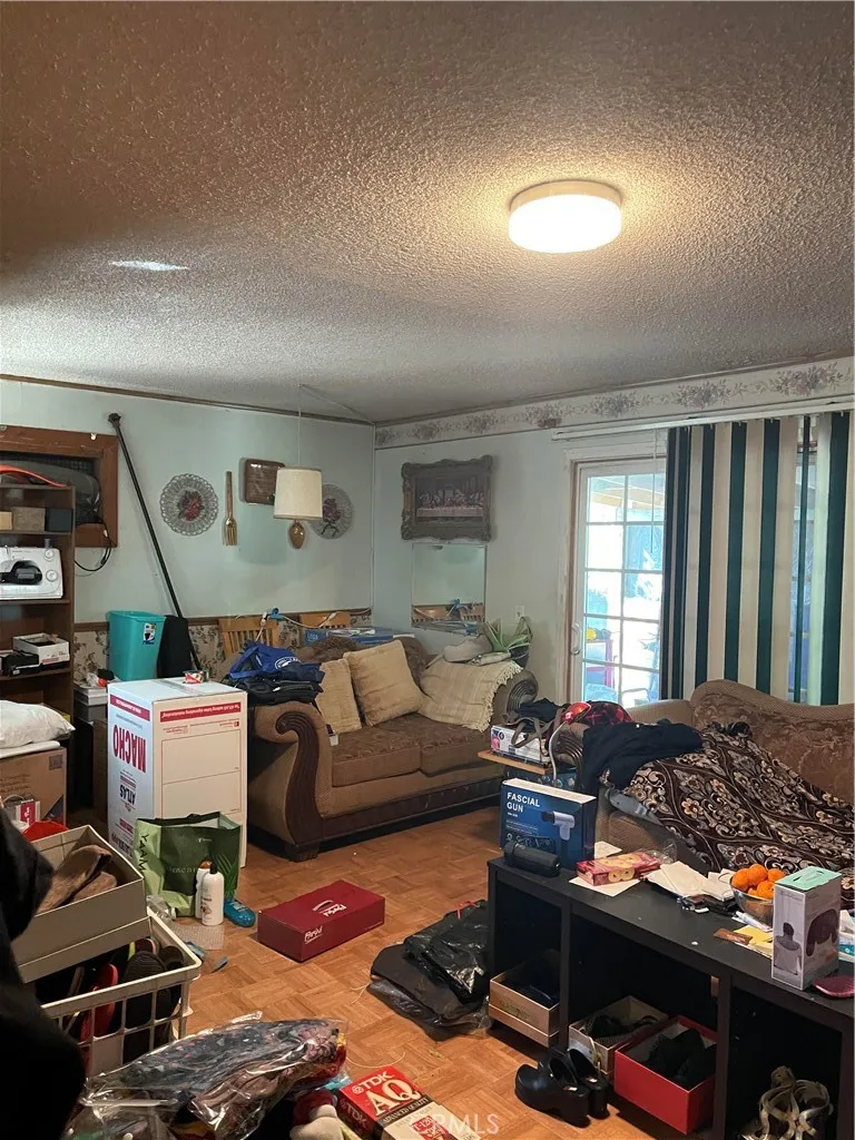 4060 Harrison Street, Riverside, California 92503 home-pic-19