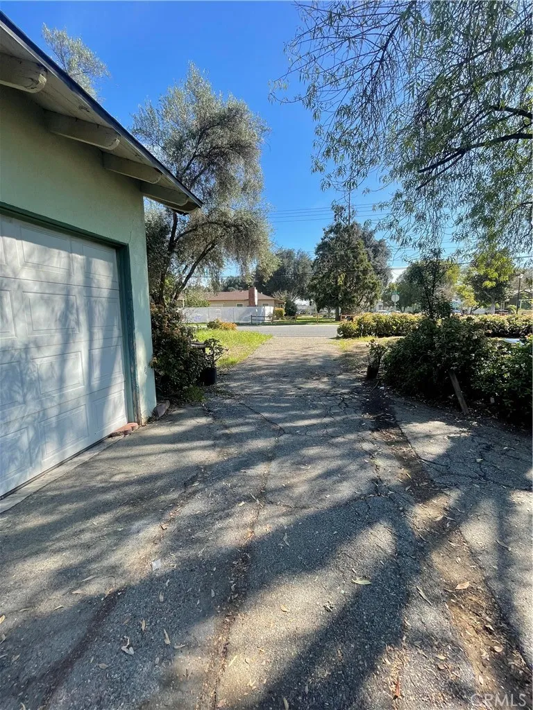 4060 Harrison Street, Riverside, California 92503 home-pic-8