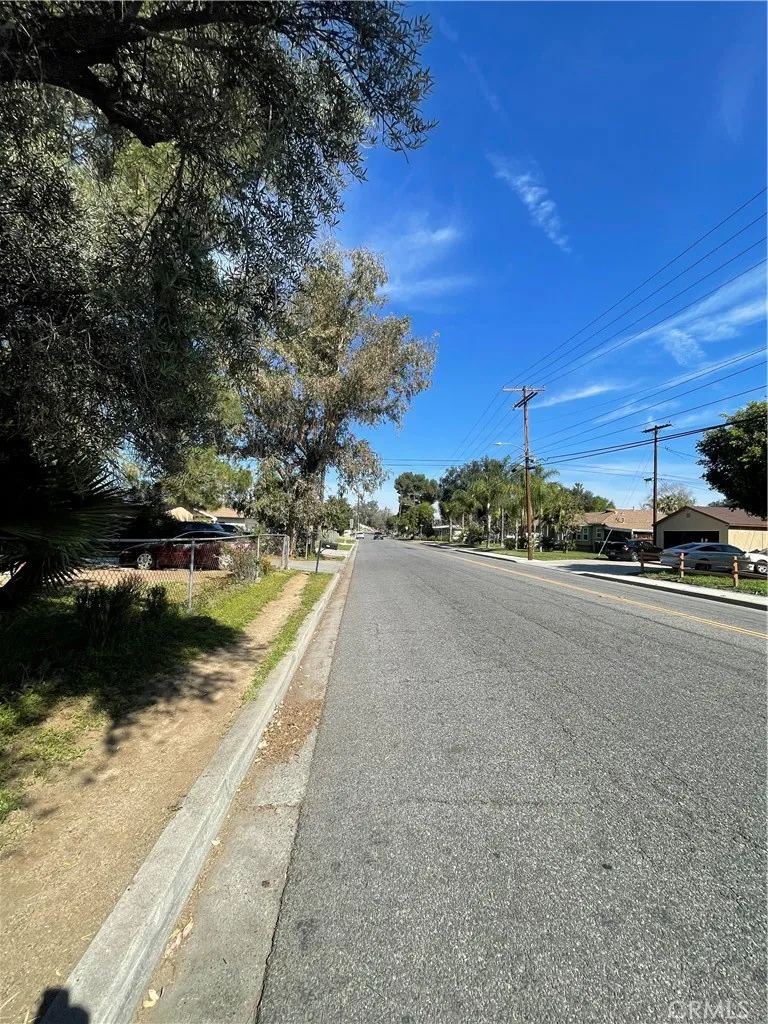 4060 Harrison Street, Riverside, California 92503 home-pic-10