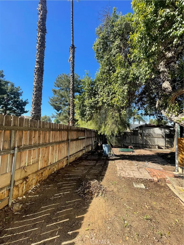 4060 Harrison Street, Riverside, California 92503 home-pic-15