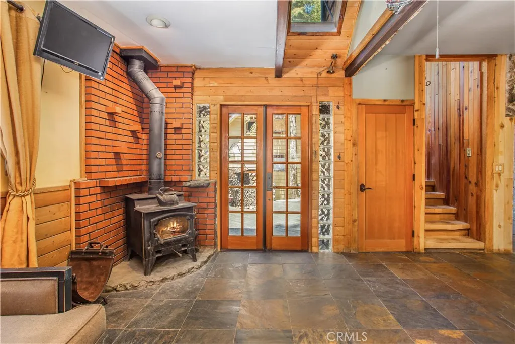 9323 Cedar Dr., Forest Falls, California 92339 home-pic-3
