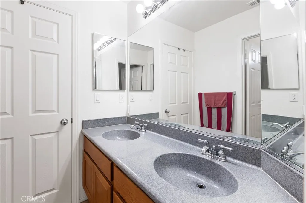 29772 Northshore, Menifee, California 92584 home-pic-35