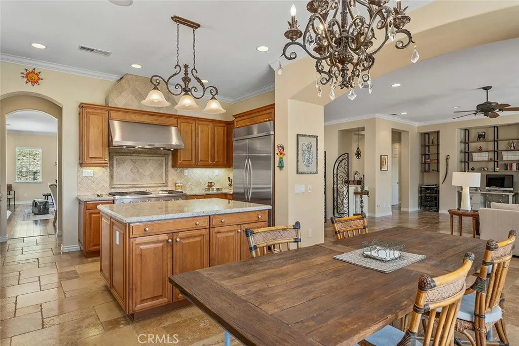 36505 Calle De Lobo, Murrieta, California 92562 home-pic-19