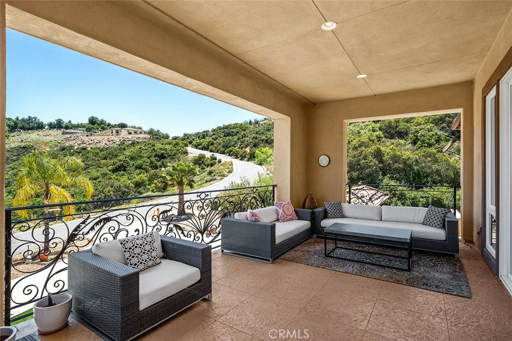 36505 Calle De Lobo, Murrieta, California 92562 home-pic-26