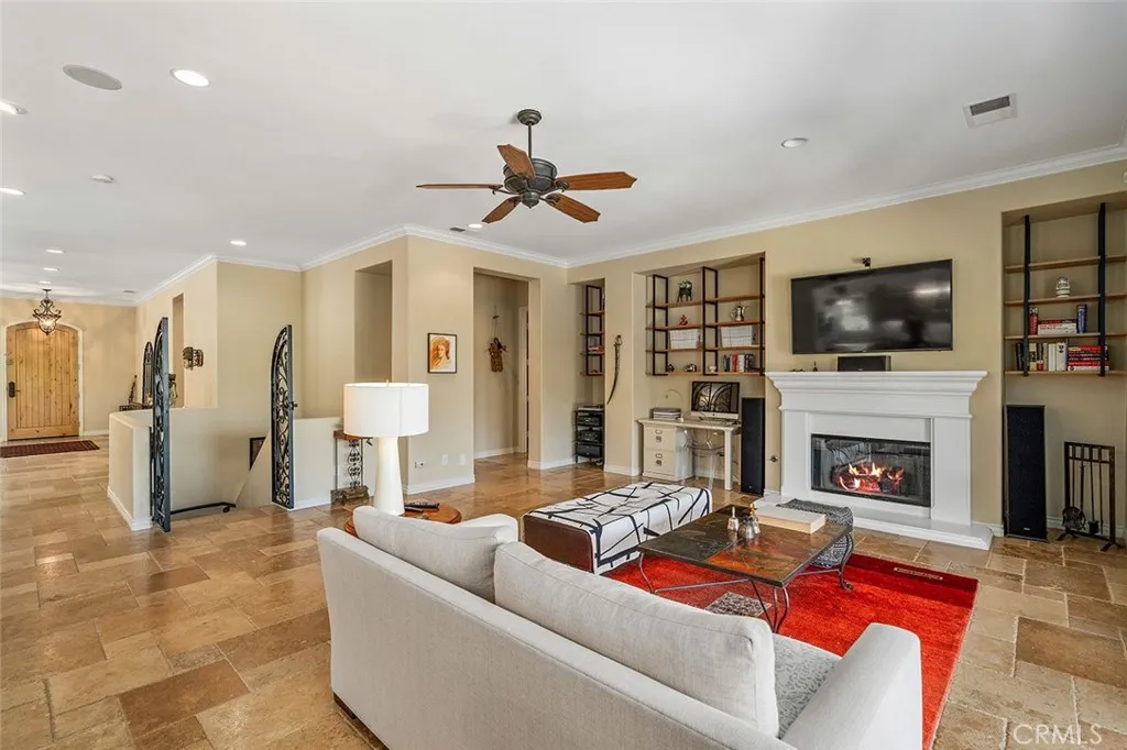 36505 Calle De Lobo, Murrieta, California 92562 home-pic-23