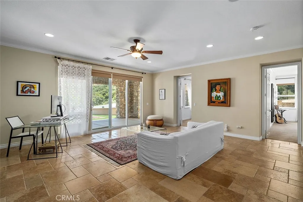 36505 Calle De Lobo, Murrieta, California 92562 home-pic-36