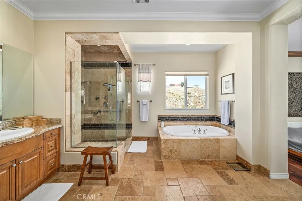 36505 Calle De Lobo, Murrieta, California 92562 home-pic-33