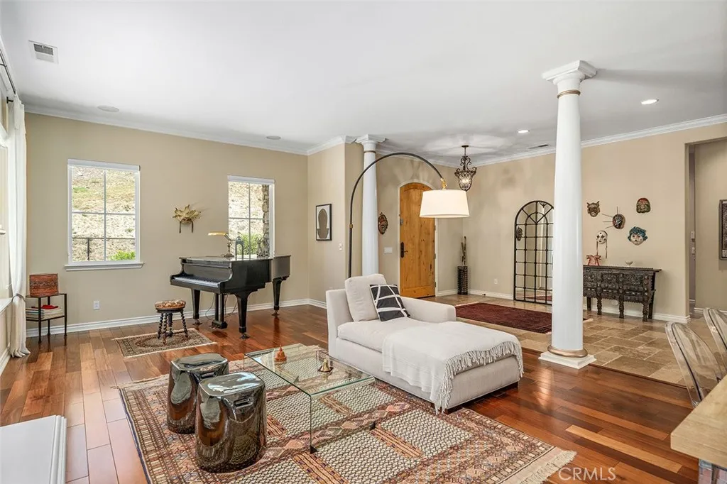 36505 Calle De Lobo, Murrieta, California 92562 home-pic-9
