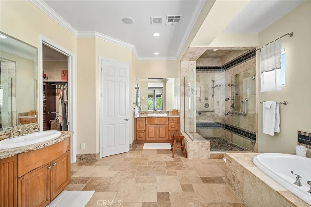 36505 Calle De Lobo, Murrieta, California 92562 home-pic-32