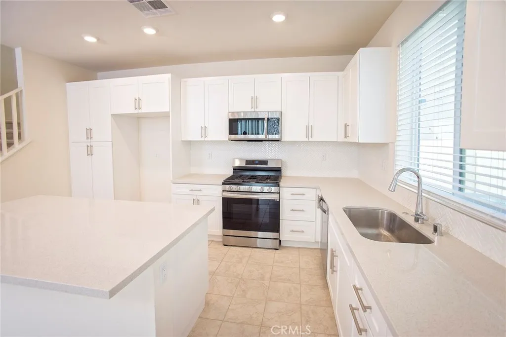 3672 S Brunswick Paseo, Ontario, California 91761 home-pic-5
