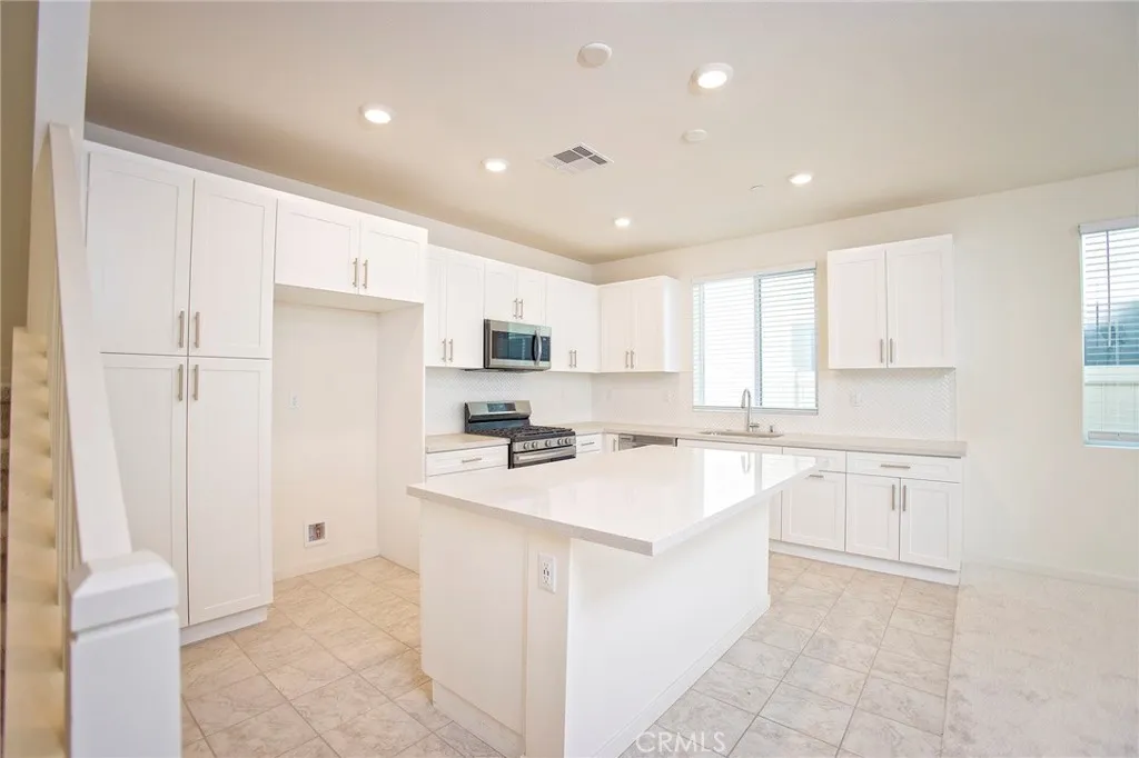 3672 S Brunswick Paseo, Ontario, California 91761 home-pic-4