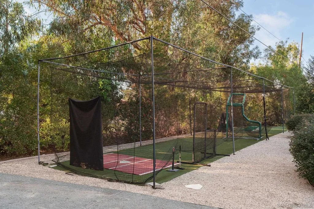 16462 Martincoit Rd, Poway, California 92064 home-pic-45