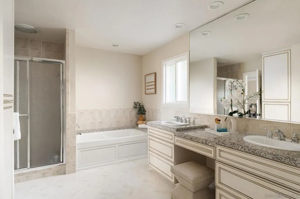16462 Martincoit Rd, Poway, California 92064 home-pic-37