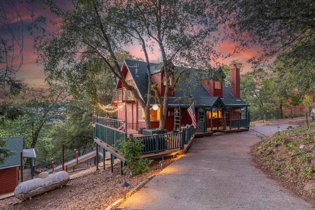 3110 Blue Jay Drive, Julian, California 92036 home-pic-1