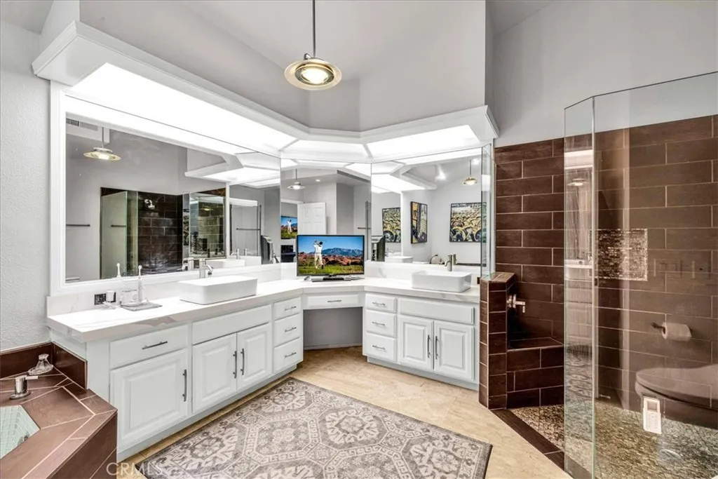 194 Green Mountain Drive, Palm Desert, California 92211 home-pic-24