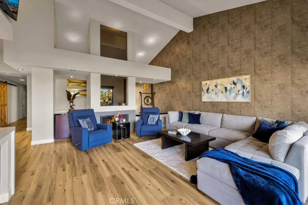 194 Green Mountain Drive, Palm Desert, California 92211 home-pic-7