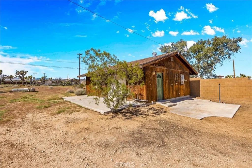 4808 Camarilla Avenue, Yucca Valley, California 92284 home-pic-34