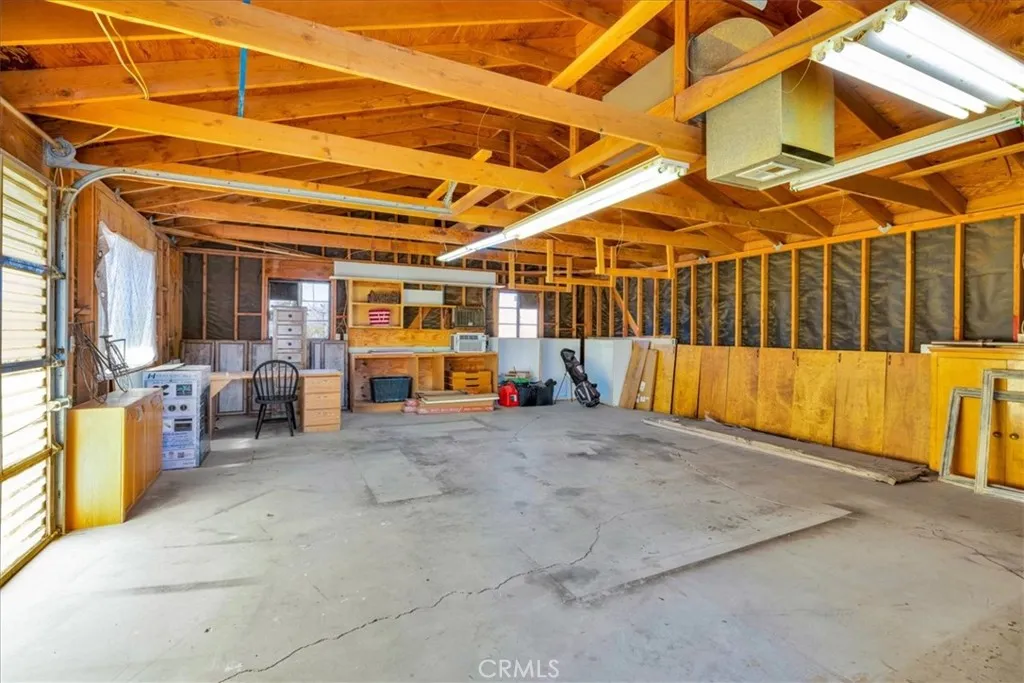 4808 Camarilla Avenue, Yucca Valley, California 92284 home-pic-40