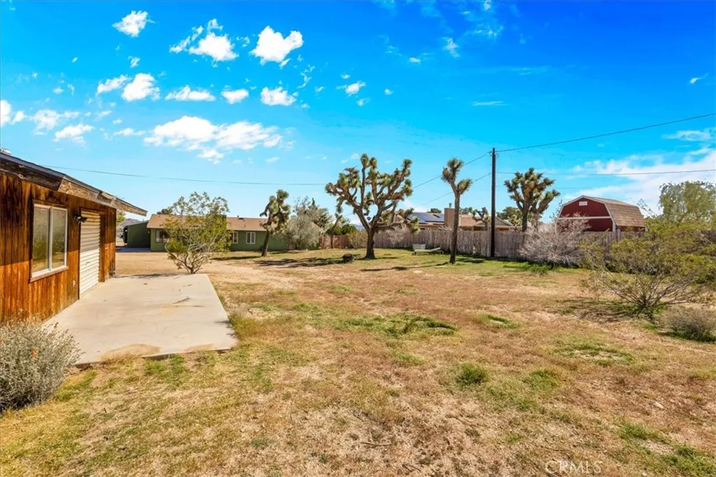 4808 Camarilla Avenue, Yucca Valley, California 92284 home-pic-39