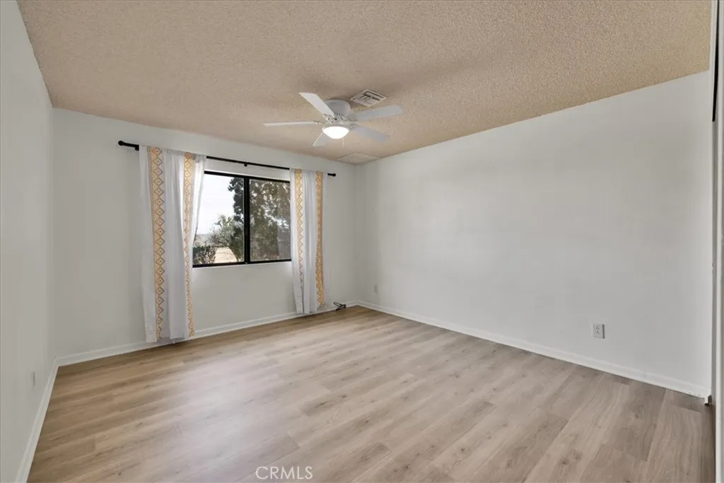 4808 Camarilla Avenue, Yucca Valley, California 92284 home-pic-23