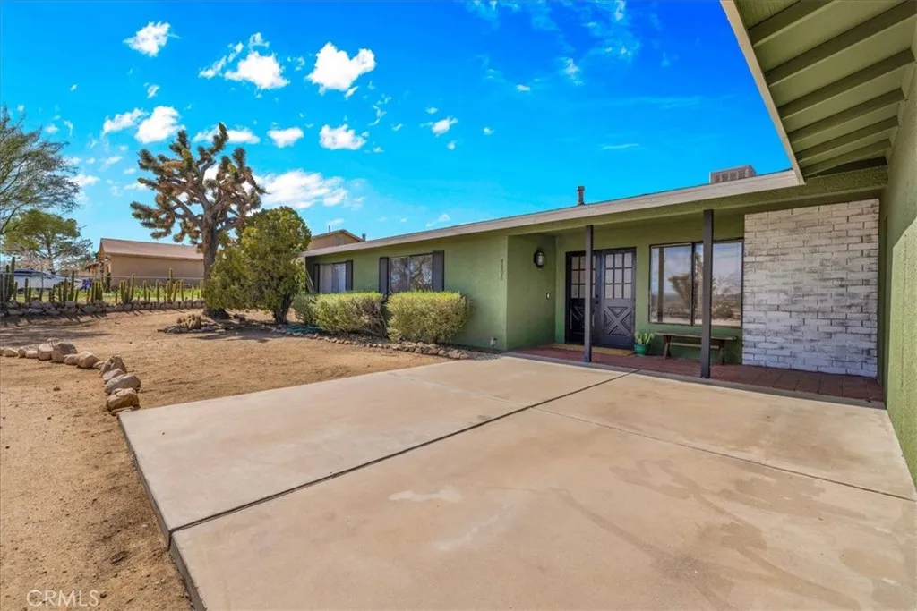 4808 Camarilla Avenue, Yucca Valley, California 92284 home-pic-5