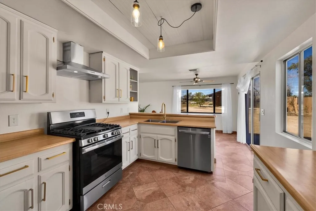 4808 Camarilla Avenue, Yucca Valley, California 92284 home-pic-15