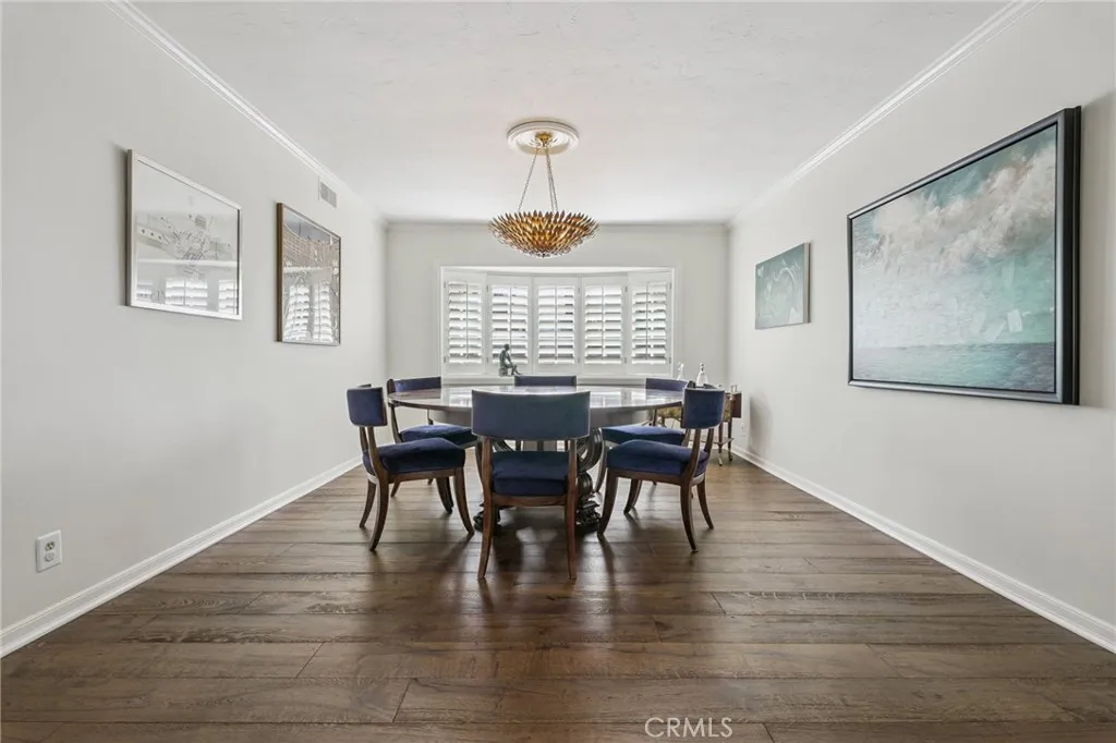 15815 Castlewoods Drive, Sherman Oaks, California 91403 home-pic-11